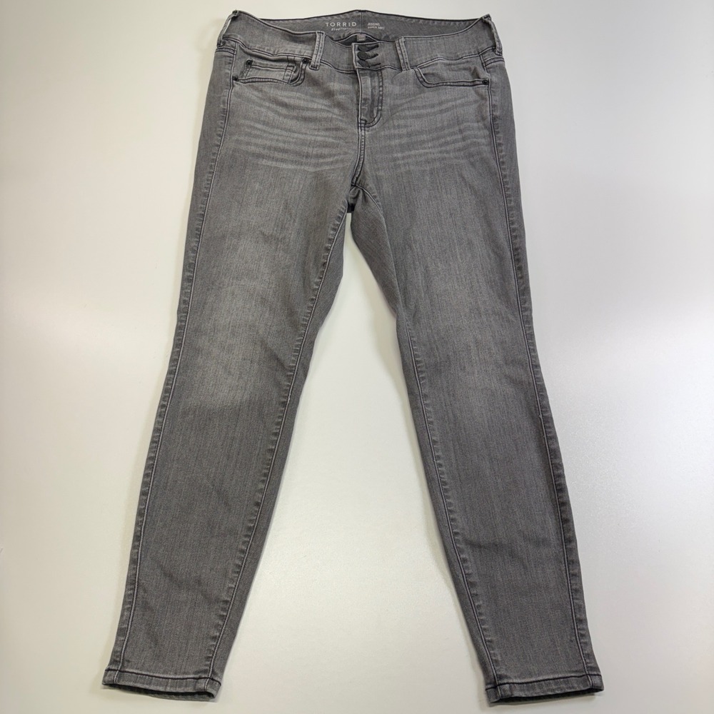 Torrid Super Soft Jegging Jeans 14R Gray Wash Skinny Triple Button Stretch